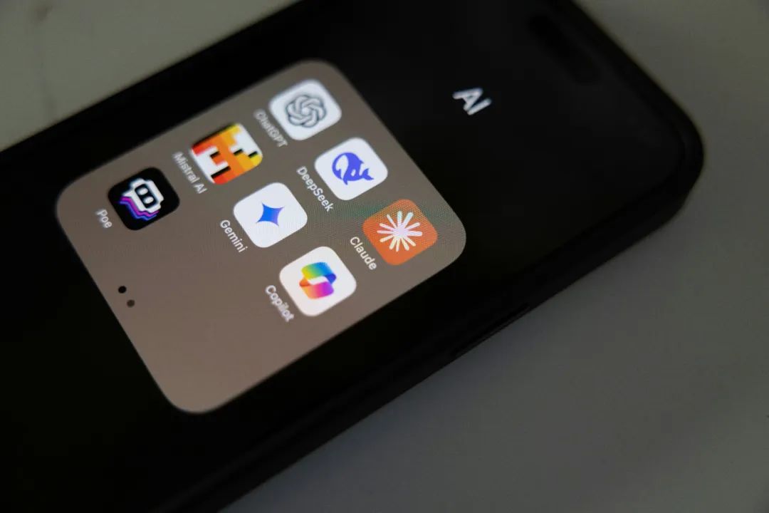 AI训练版权重大判决：合法扫描可接受，盗版下载仍侵权